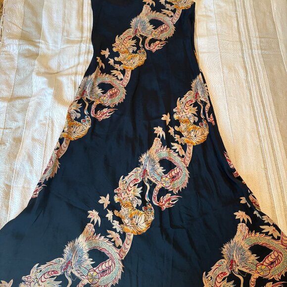Vintage 90s Avanti Silk Dress – Black Dragon & Tiger Print, Midi Length - Picture 6 of 6